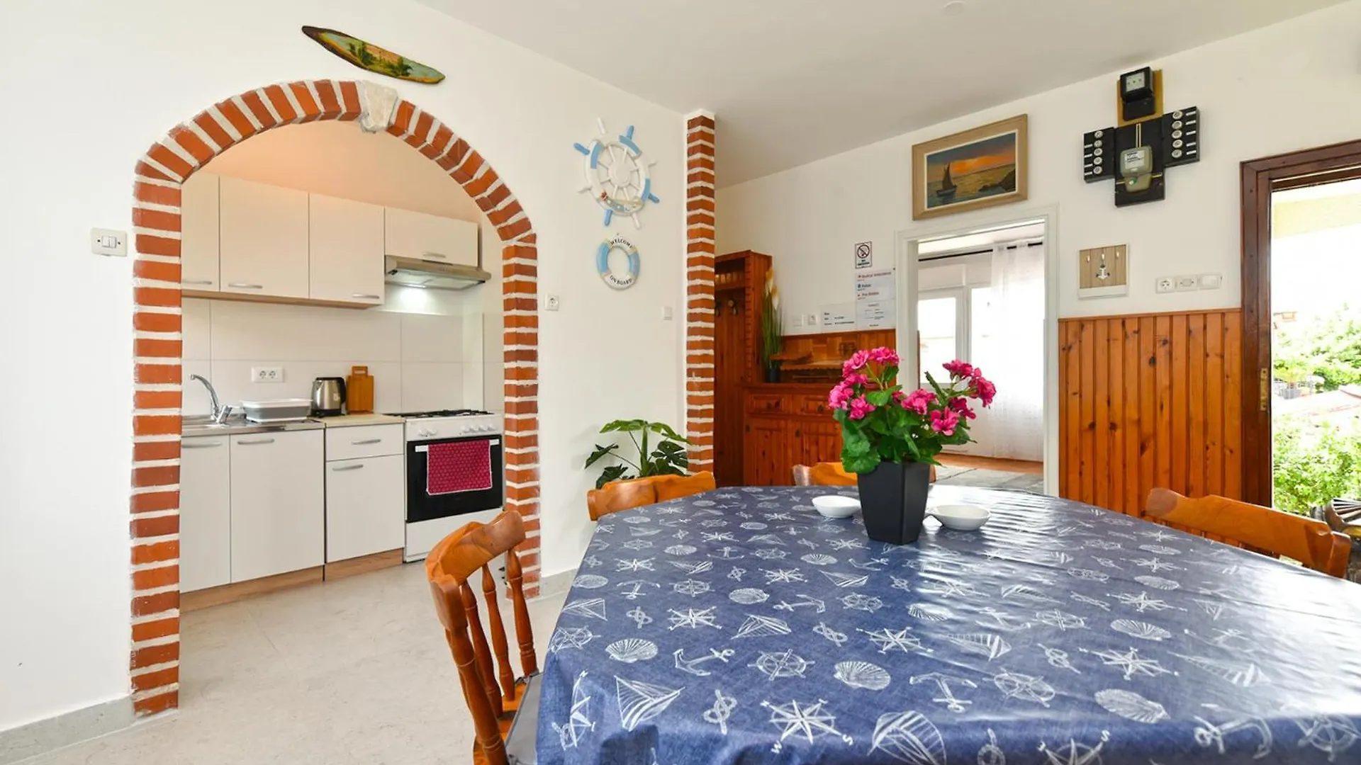 Apartment Davor 2330 Pula