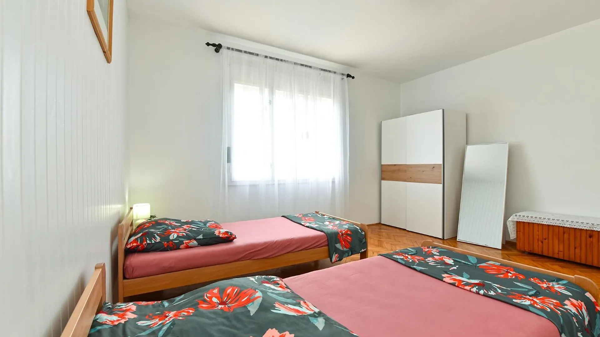 Apartment Davor 2330 Pula